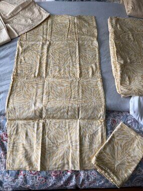 VINTAGE Calvin Klein Chrysanthemum Yellow KING 14 PCS Bedding Set.